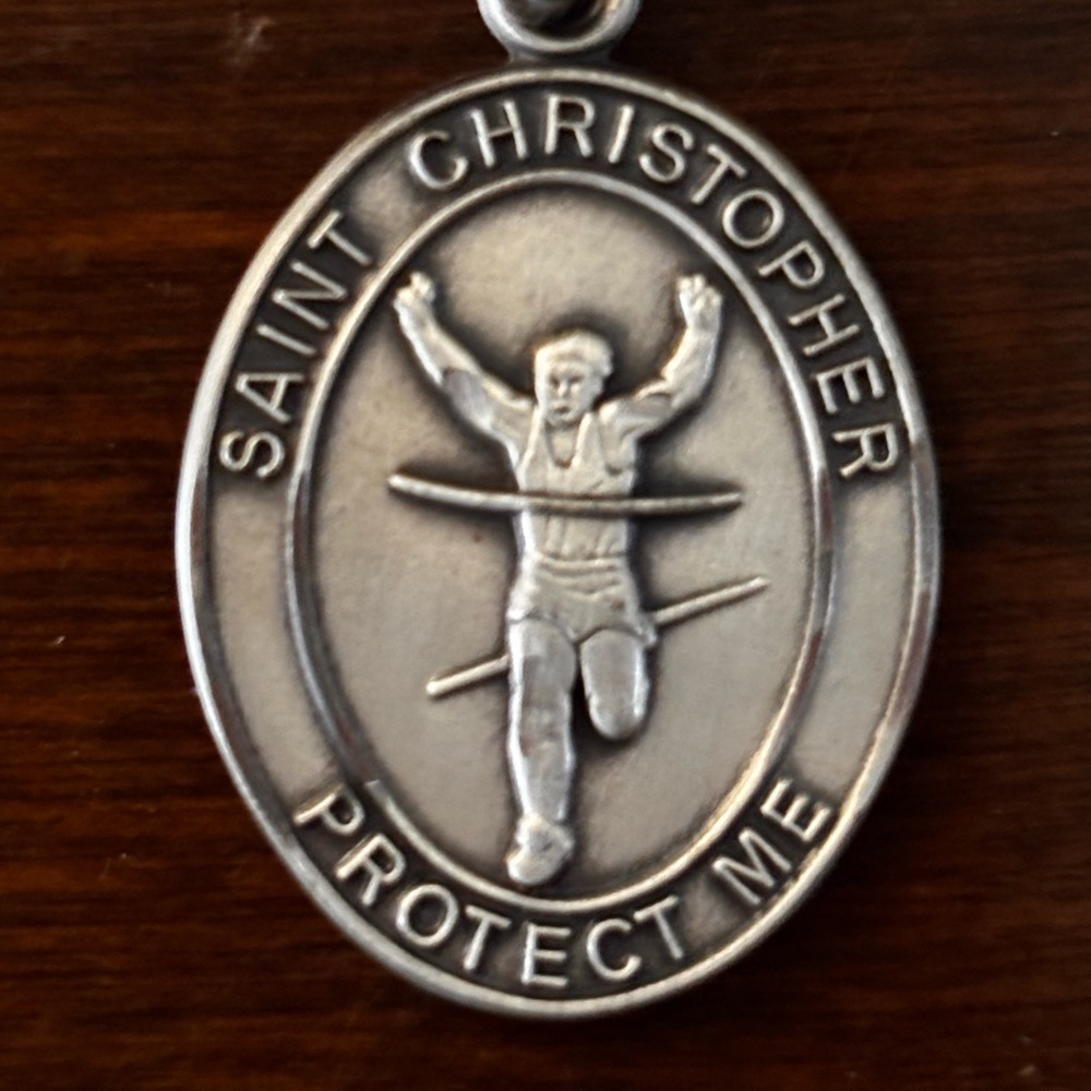 Runners Protection Necklace - Picture 3 of 6